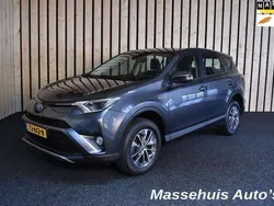 Grijs, metallic lak Gebruikt 2018 Toyota RAV4 Hybrid SUV | € 23.950 (Eerlijke prijs)