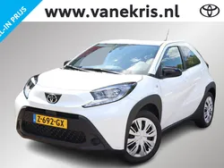 Wit Gebruikt 2024 Toyota Aygo Play Hatchback | € 18.299 (Eerlijke prijs)