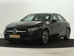 Zwart Gebruikt 2020 Mercedes A180 Business Sedan | € 25.995 (Goede deal)