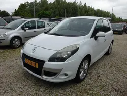 Wit Gebruikt 2009 Renault Scénic III Privilege MPV | € 2.795 (Eerlijke prijs)