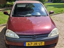 Rood Gebruikt 2002 Opel Corsa Comfort Hatchback | € 750 (Goede deal)