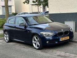 Blauw Gebruikt 2012 BMW 114 Hatchback | € 5.600 (Eerlijke prijs)