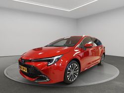 Rood Gebruikt 2024 Toyota Corolla Edition Stationwagen | € 32.895 (Iets duurder)