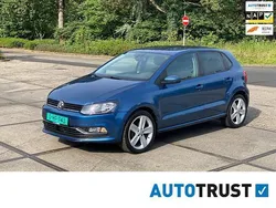 Blauw Gebruikt 2016 VW Polo Highline Hatchback | € 9.999 (Goede deal)