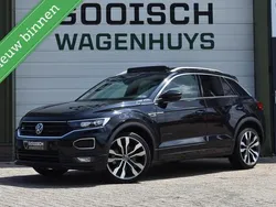 Zwart Gebruikt 2022 VW T-Roc Business SUV | € 30.890 (Eerlijke prijs)