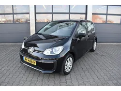 Zwart Gebruikt 2017 VW up! Move Hatchback | € 8.435 (Eerlijke prijs)