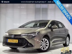 Groen Gebruikt 2023 Toyota Corolla Hybrid Active Hatchback | € 26.400 (Goede deal)