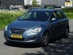 Blauw Gebruikt 2007 Kia Ceed 2 Hatchback | € 2.499 (Eerlijke prijs)
