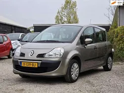 Grijs Gebruikt 2012 Renault Grand Modus Authentique MPV | € 4.949 (Eerlijke prijs)