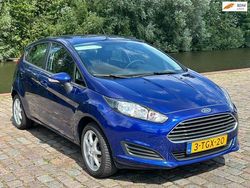 Blauw Gebruikt 2014 Ford Fiesta Style Hatchback | € 5.999 (Eerlijke prijs)