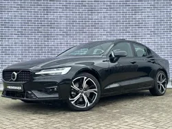 Zwart Gebruikt 2023 Volvo S60 Ultimate Sedan | € 38.399 (Eerlijke prijs)