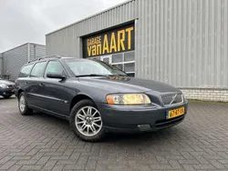 Grijs, metallic lak Gebruikt 2005 Volvo V70 Momentum Stationwagen | € 2.450 (Super prijs)