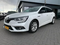 Wit, metallic lak Gebruikt 2018 Renault Mégane GrandTour LIMITED Stationwagen | € 15.950 (Eerlijke prijs)