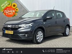 Grijs Gebruikt 2023 Dacia Sandero Expression Hatchback | € 15.335 (Goede deal)