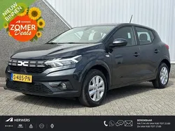Grijs Gebruikt 2023 Dacia Sandero Expression Hatchback | € 16.735 (Eerlijke prijs)