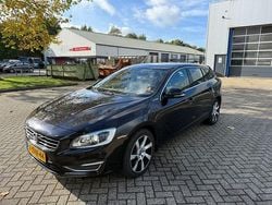 Zwart Gebruikt 2014 Volvo V60 Summum Stationwagen | € 4.950 (Goede deal)