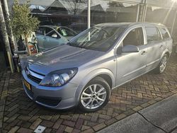 Grijs (metallic) Gebruikt 2006 Opel Astra Edition Stationwagen | € 1.950 (Eerlijke prijs)