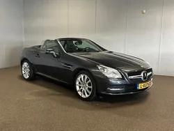 Grijs, metallic lak Gebruikt 2011 Mercedes SLK200 Cabriolet | € 18.900 (Eerlijke prijs)