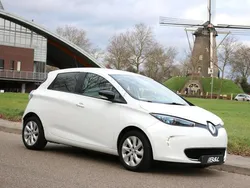 Wit Gebruikt 2016 Renault Zoe Zen Hatchback | € 6.900