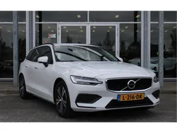 Wit Gebruikt 2021 Volvo V60 Momentum Stationwagen | € 26.500 (Super prijs)
