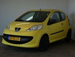 Geel Gebruikt 2006 Peugeot 107 Hatchback | € 1.250 (Eerlijke prijs)
