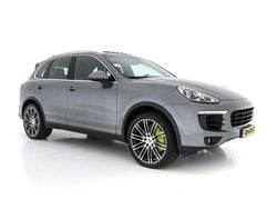Grijs Gebruikt 2015 Porsche Cayenne SUV | € 24.945 (Eerlijke prijs)