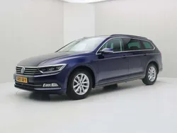 Blauw Gebruikt 2019 VW Passat Comfortline Stationwagen | € 19.900 (Goede deal)