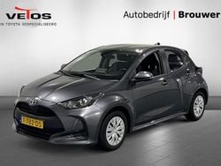 Grijs Gebruikt 2023 Toyota Yaris Hybrid Active Hatchback | € 19.900 (Goede deal)
