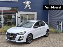 Wit Gebruikt 2025 Peugeot 208 Style Hatchback | € 23.440 (Eerlijke prijs)