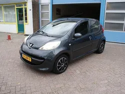 Grijs Gebruikt 2009 Peugeot 107 Hatchback | € 4.950 (Eerlijke prijs)