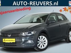 Grijs Gebruikt 2020 VW Polo Highline Hatchback | € 19.900 (Goede deal)