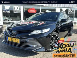 Zwart Gebruikt 2019 Toyota Camry Premium Sedan | € 24.950 (Eerlijke prijs)