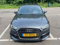 Grijs Gebruikt 2017 Audi A3 Sport Hatchback | € 14.500 (Eerlijke prijs)