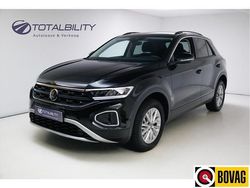 Zwart Gebruikt 2025 VW T-Roc Edition SUV | € 27.950 (Eerlijke prijs)