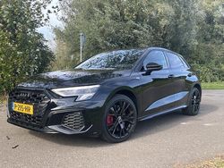 Zwart Gebruikt 2022 Audi A3 Sportback Competition Hatchback | € 32.950 (Goede deal)