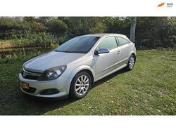 Grijs Gebruikt 2008 Opel Astra GTC Hatchback | € 1.950 (Eerlijke prijs)