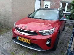 Rood Gebruikt 2018 Kia Stonic SUV | € 15.000 (Goede deal)