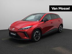 Rood Gebruikt 2023 MG MG4 EV Luxury Hatchback | € 23.995 (Eerlijke prijs)