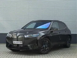 Grijs Gebruikt 2023 BMW iX Comfort Edition SUV | € 53.875 (Eerlijke prijs)