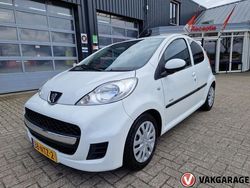 Wit Gebruikt 2010 Peugeot 107 Hatchback | € 3.995 (Iets duurder)
