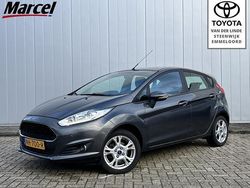 Grijs (metallic) Gebruikt 2017 Ford Fiesta Style Hatchback | € 9.900 (Super prijs)