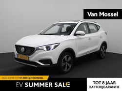 Wit Gebruikt 2021 MG ZS Luxury Sedan | € 16.995 (Eerlijke prijs)
