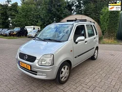 Grijs Gebruikt 2003 Opel Agila Elegance Hatchback | € 600 (Goede deal)