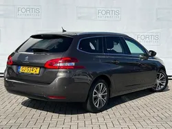 Grijs, metallic lak Gebruikt 2015 Peugeot 308 Premium Stationwagen | € 5.900 (Goede deal)