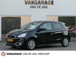 Zwart, metallic lak Gebruikt 2018 Mitsubishi Space Star Hatchback | € 9.950 (Eerlijke prijs)