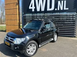 Zwart Gebruikt 2012 Mitsubishi Pajero SUV | € 11.900