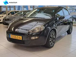 Zwart, metallic lak Gebruikt 2012 Fiat Punto Easy Hatchback | € 5.445 (Eerlijke prijs)