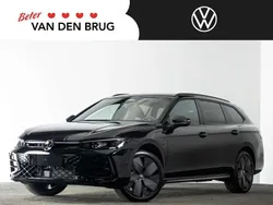 Zwart, metallic lak Gebruikt 2025 VW Passat R-line Edition Stationwagen | € 53.400