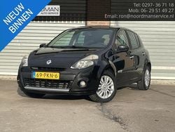 Zwart Gebruikt 2011 Renault Clio II Collection Hatchback | € 4.950 (Duur)