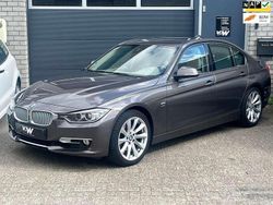 Bruin Gebruikt 2013 BMW 328 Executive Sedan | € 10.950 (Eerlijke prijs)